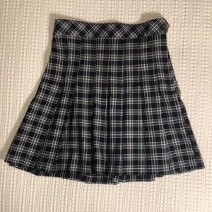 H&M Divided High Waisted Pleated Skirt